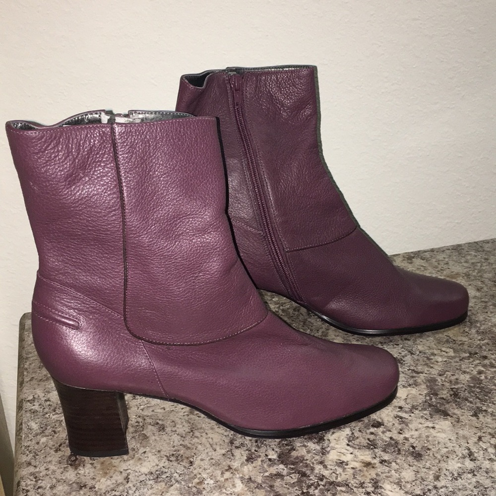 Vintage Purple Genuine Leather Nine West Booties